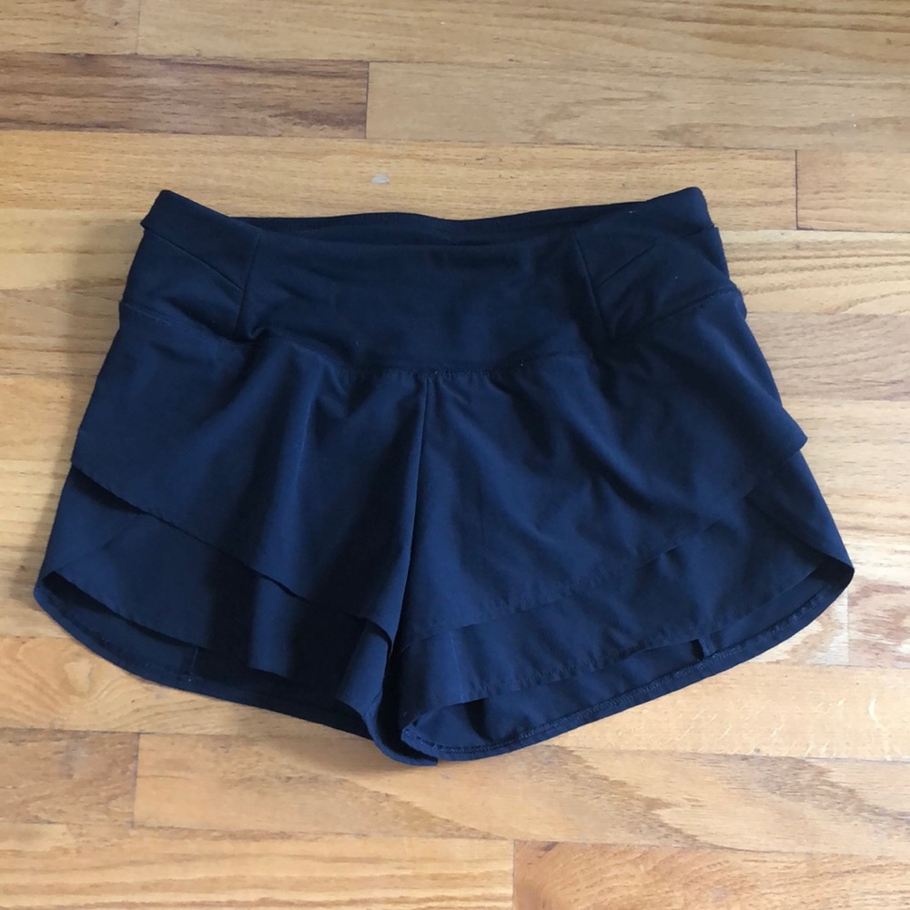 CALIA by Carrie Underwood Women’s Anywhere Petal Hem Shorts